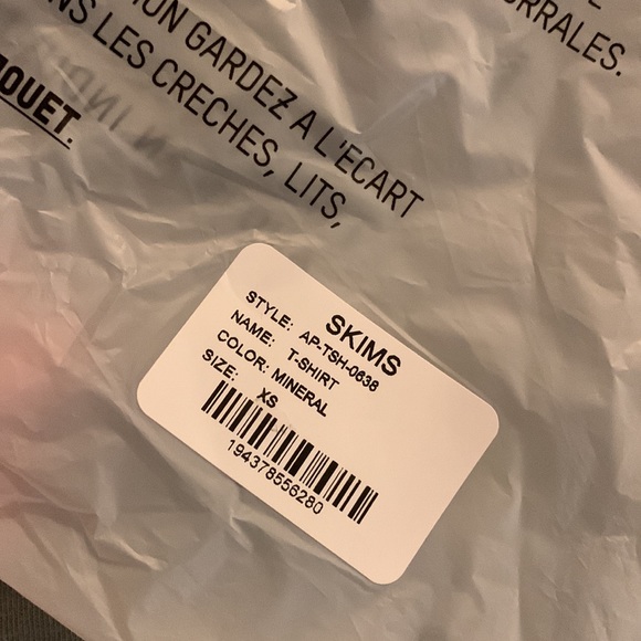 SOLD Skims cotton jersey T-shirt - Picture 3 of 3